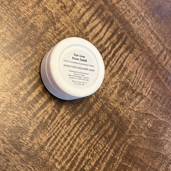 Nature’s Cartel Cream Eyeshadow - Picture 2 of 2